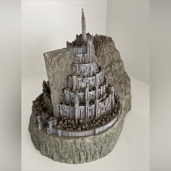 weta Other - EUC Lord of the Rings Mina’s Tirith catch all sculpture from WETA